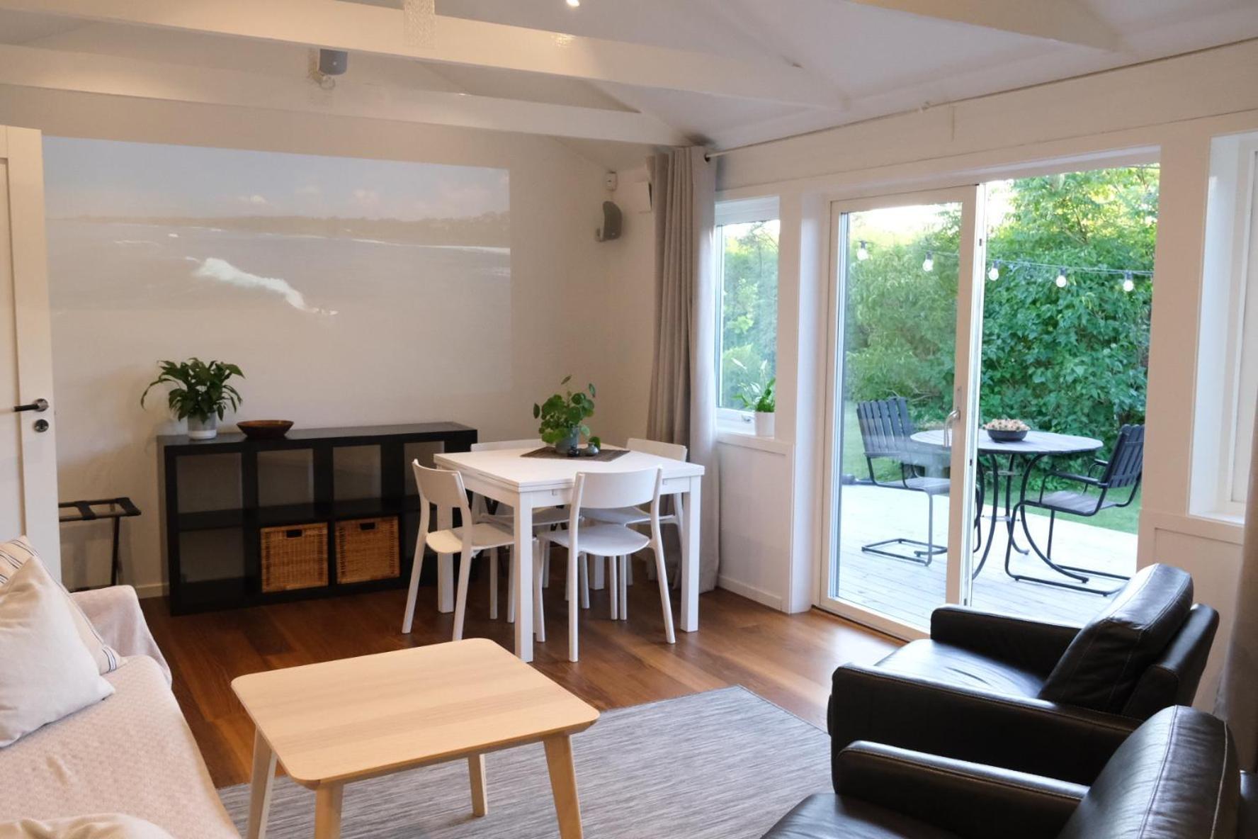 Surfers Guesthouse Åsa Kültér fotó